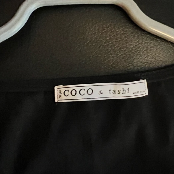 Coco & Tashi dress - Picture 3 of 3